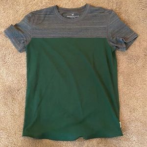 American Eagle Two-Color Short Sleeve T-Shirt - Men’s XS